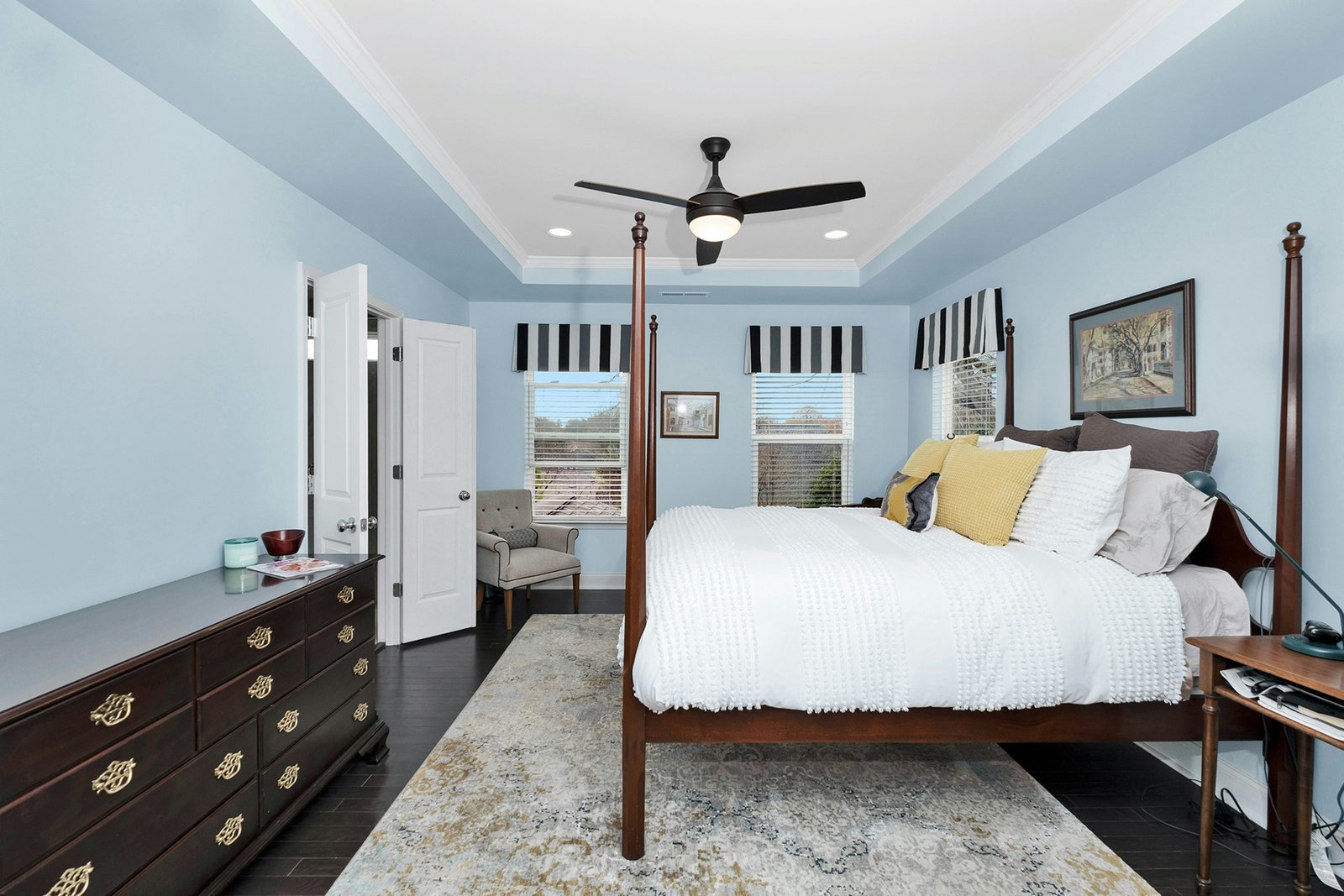 Lattenrost wird in Bettgestell eingesetzt