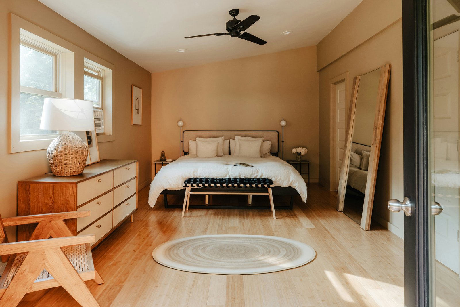 Neues Bettgestell mit Lattenrost